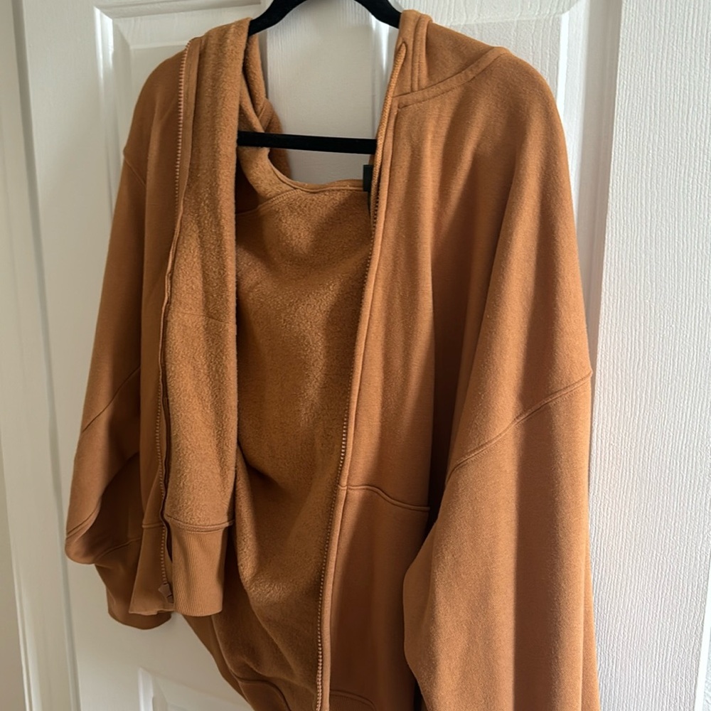 oversized brown zip up jacket